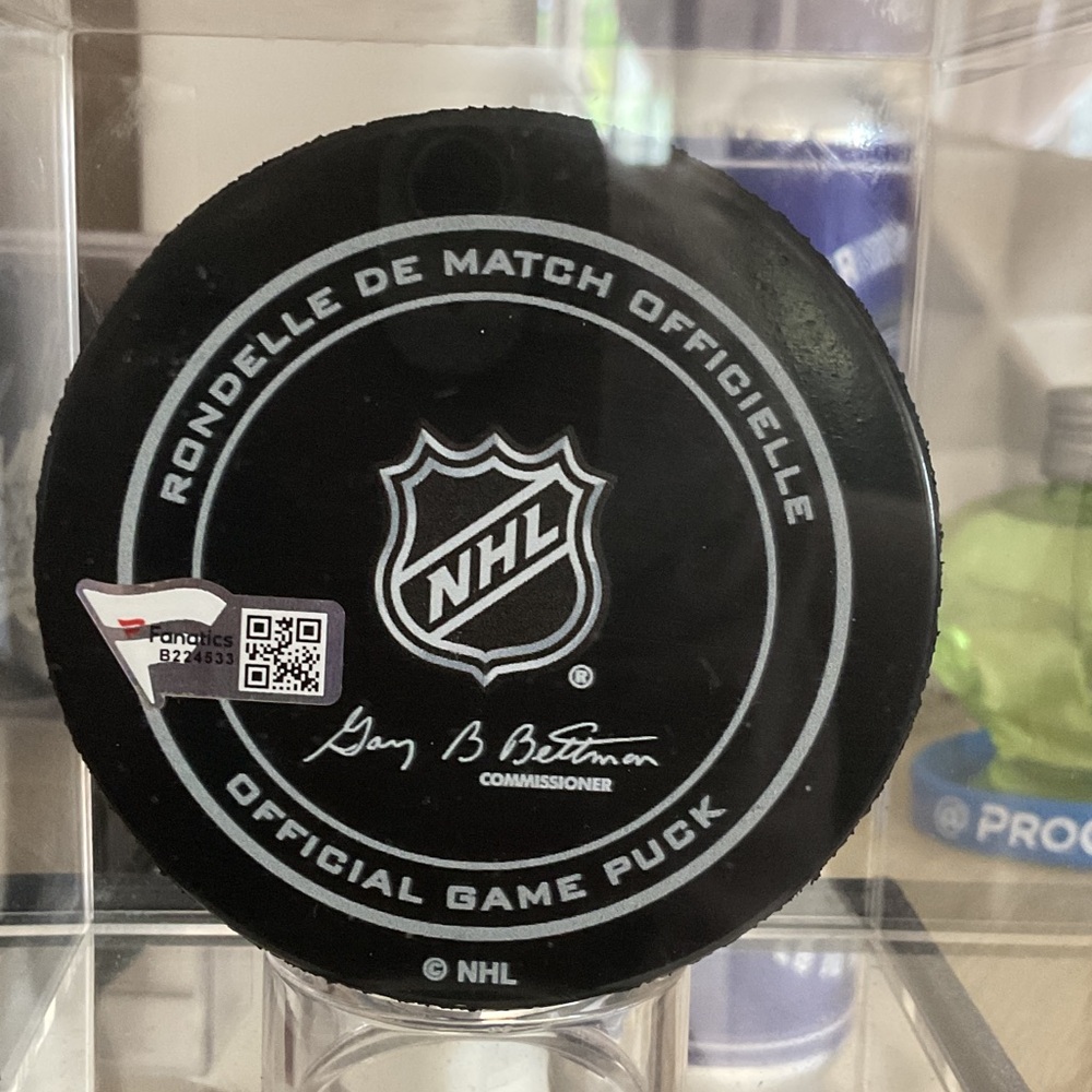 Autographed Authentic MATTHEWS 100 anniversary puck with 4 goals - Picture 3 of 3